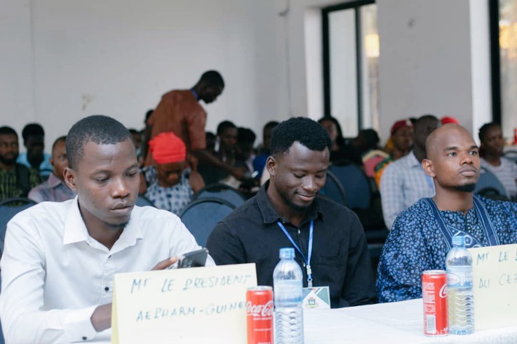 BahThie24711695's tweet image. #AEM-Guinea Was honorary president for the reception of new students in the Faculty of Medicine at #SourceUniversity. the occasion was taken to welcome them and wish them great success in their studies now and in the years to come.
#TogetherStronger #healthequity #HealthForAll