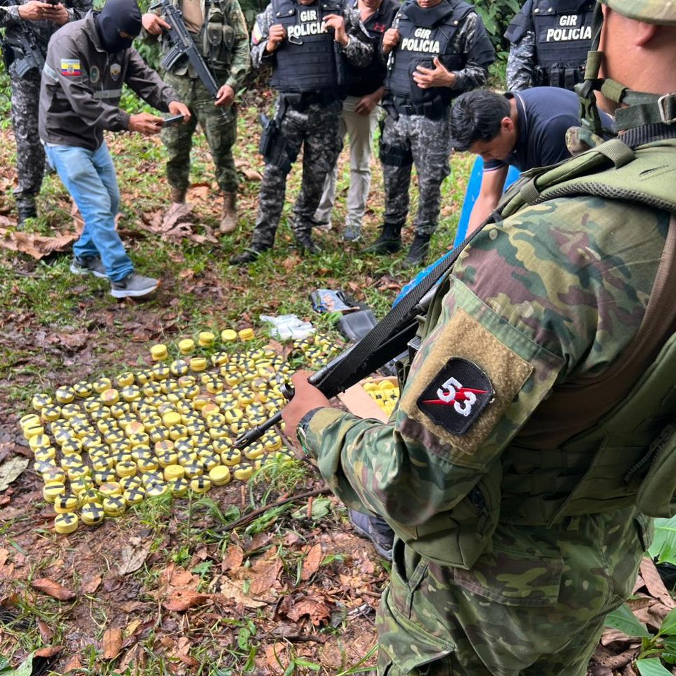 httpspbstwimgcommediaFrw4GH1WcAw1Ftwformatjpgnamemedium