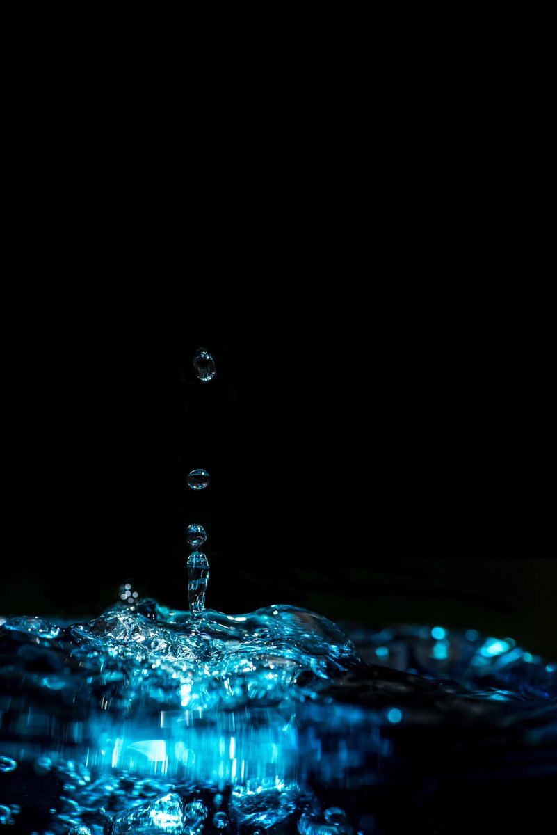 En cette journée mondiale de l'eau, prenons conscience que le monde est confronté à une crise de l'eau imminente. 
La demande devrait dépasser l'offre d'ici 2030. Manque de gouvernance mondiale, épuisement des ressources, pollutions massives, nous ne sommes pas prêts.