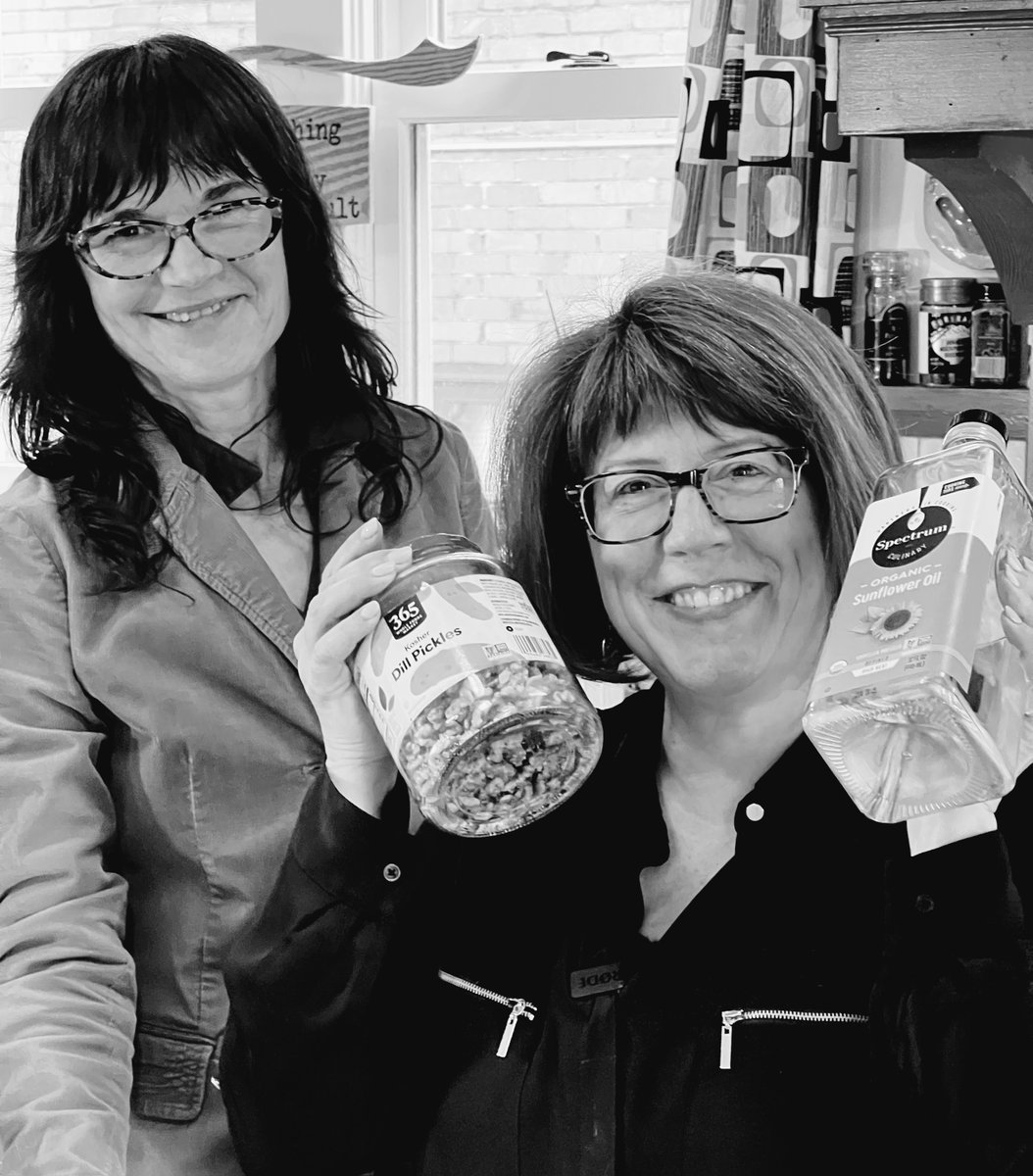 MartisMusicKit's tweet photo. Check out the GREAT interview of @jet.black.pearl for the Marti's Music Kitchen podcast. Exploring Dutch cooking with Savory Buckwheat Panekoke pancakes with gruyere cheese and spinach. #Delicious https://t.co/dswDq57KQR  #JetBlackPearl #JettySwart #MartisMusicKit #cooking #OMN https://t.co/uiSvmRSAVn
