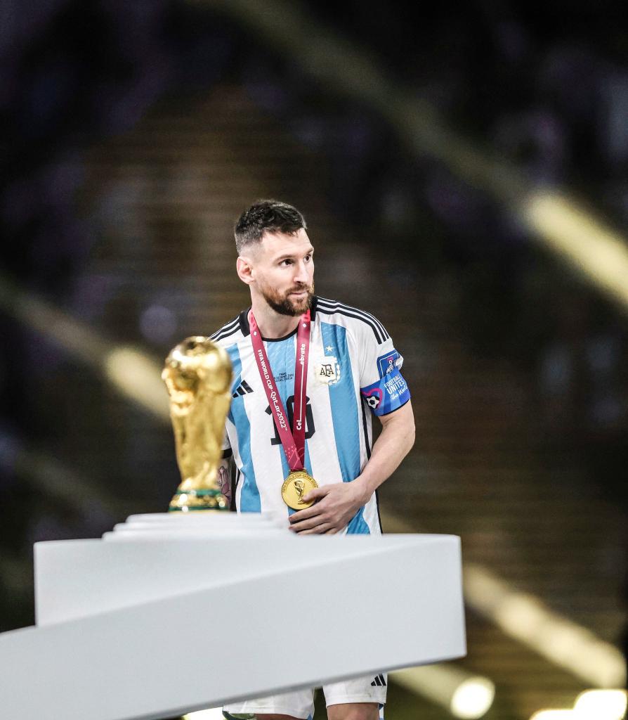 epikmessianlari's tweet photo. Bir takvim yılında en fazla gol;

91 Messi
84 Messi (yerel kupalar hariç)
81 Messi (sağ ayakla attıkları hariç)
79 Messi (milli takım hariç)
78 Messi (Şampiyonlar Ligi hariç)
77 Messi (Xavi ve Iniesta’nın asistleri hariç)
77 Messi (penaltılar hariç)
69 Lewandowski
69 Ronaldo https://t.co/XDjqfbFaRz