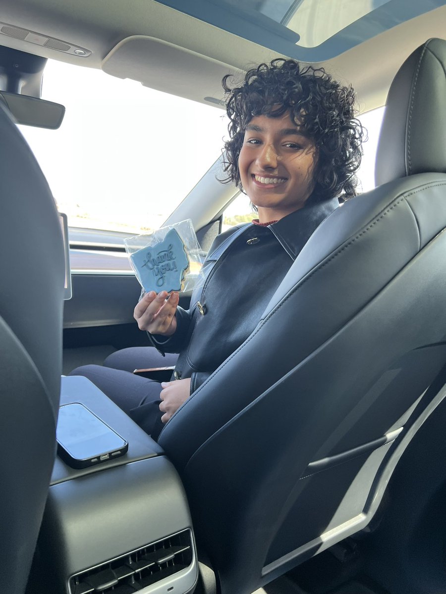 CharuChopra12's tweet image. Congratulations to Anisha and Reilly for earning scholarships from the Ohio Association of Administrators of State and Federal Education Programs. 4 students were selected all over Ohio, and 2 are from Sandusky High School 😊. Thank you @oaasfep #BlueStreakPride 💙@gobluestreaks