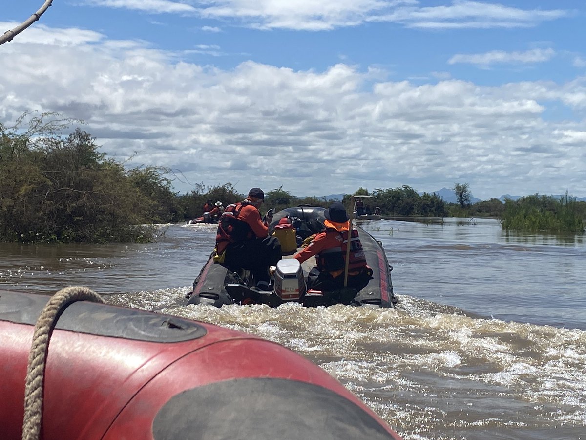 Privileged to be in Malawi with #UKISAR. Great UK national Fire & Rescue search and rescue service. Using flood rescue techniques to rescue stranded people and bring them to safety. So far 290 successful rescues.  More work ahead. #UKinMalawi