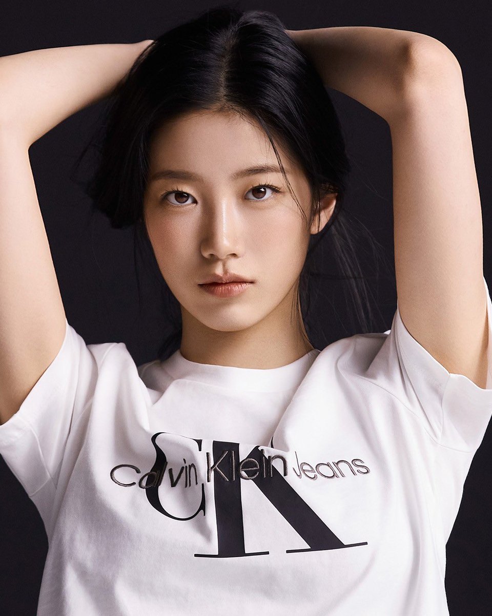 le sserafim pics on Twitter "KAZUHA for Calvin Klein"