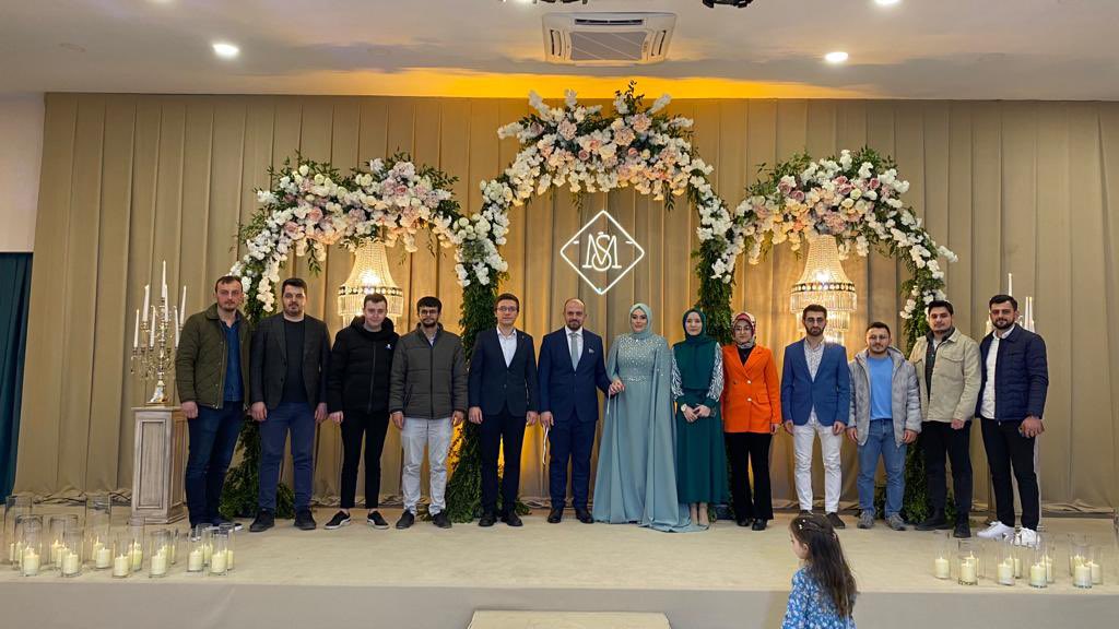 Gençlik Kolları Siyasi ve Hukuki İşler Başkanımız değerli dava arkadaşım Mesut Alemdar ile Ana Kademe İl Yönetim Kurulu Üyemiz Sevde Girişken’in nişan merasimine katılarak mutluluklarına ortak olduk.