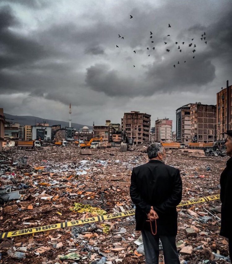 Malatya’ya gelince sağır, kör dilsizsiniz  ağır taştır altında kalırsınız #deprem #dolar #malatyadeprem #MalatyaEnkazınAltındaKaldı #malatyasahipsizdeğil #malatyasahipsizdeğil #sahipsizmalatya <a href="/selahattingrkn/">Selahattin Gürkan</a> <a href="/RTErdogan/">Recep Tayyip Erdoğan</a> <a href="/TC_icisleri/">T.C. İçişleri Bakanlığı</a>