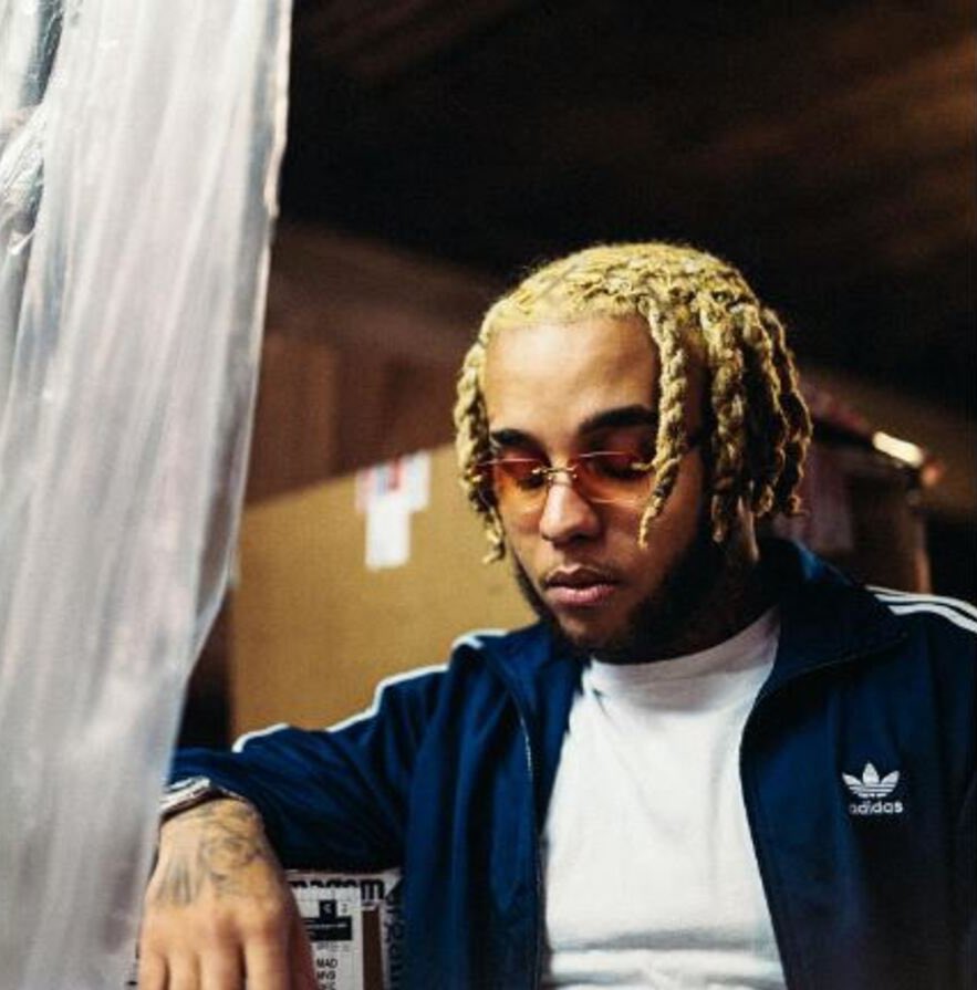 DAMSOWORLD's tweet photo. 🗣️ ZOLA a propos de son feat avec DAMSO :

« J’voulais le ramener dans mon univers et dans ce qu’il faisait un peu avant et il était corda […]ça fait du bien de le revoir sur un truc no mélo, des lyrics sales. C’est un honneur de ramener sur mon projet un artiste que j’écoute » https://t.co/gnmw9OHDhl