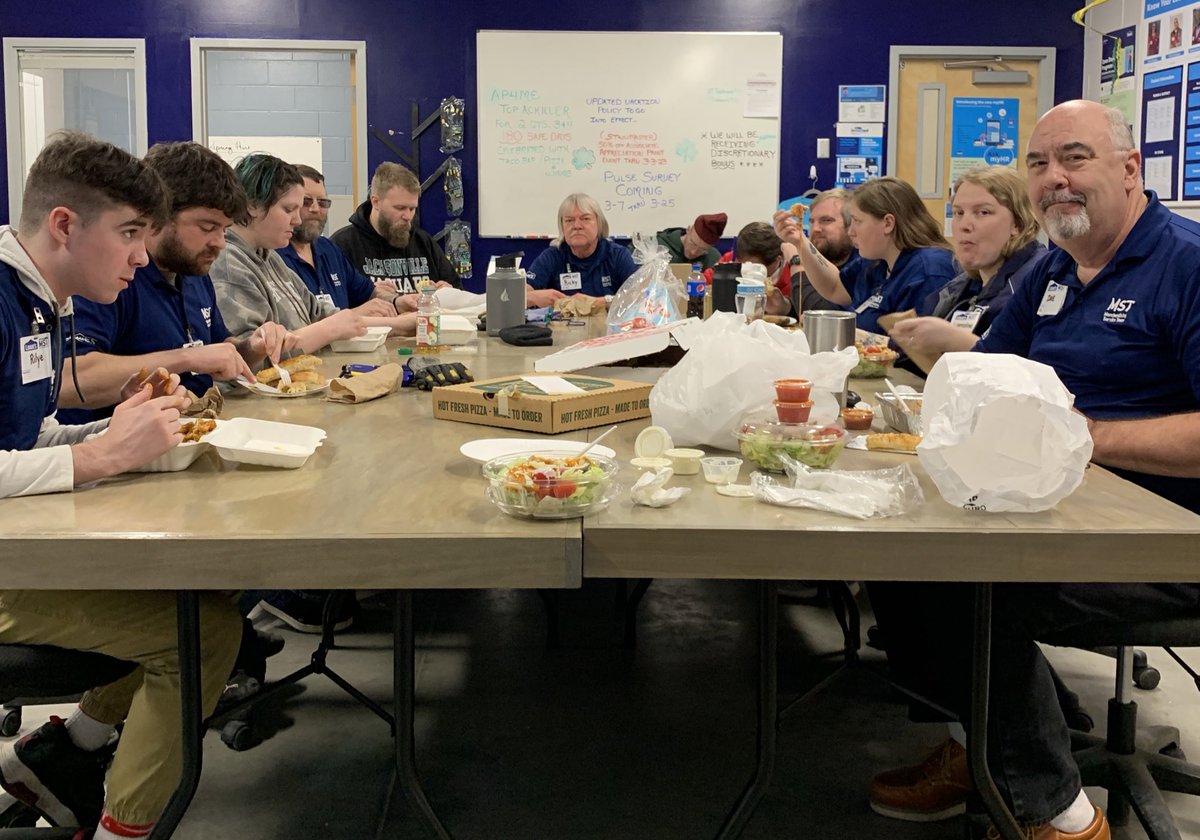 Brad DiLeo (@braddileo) on Twitter photo @CaraMcintireR18 treated the team to lunch for winning the Pro Bay Challenge! Congratulations Team 2444! #Winning <a href="/lowes_mst/">Lowe's Region 18 MST</a> @josephcoscia5 @CaraMcintireR18 treated the team to lunch for winning the Pro Bay Challenge! Congratulations Team 2444! #Winning <a href="/lowes_mst/">Lowe's Region 18 MST</a> @josephcoscia5