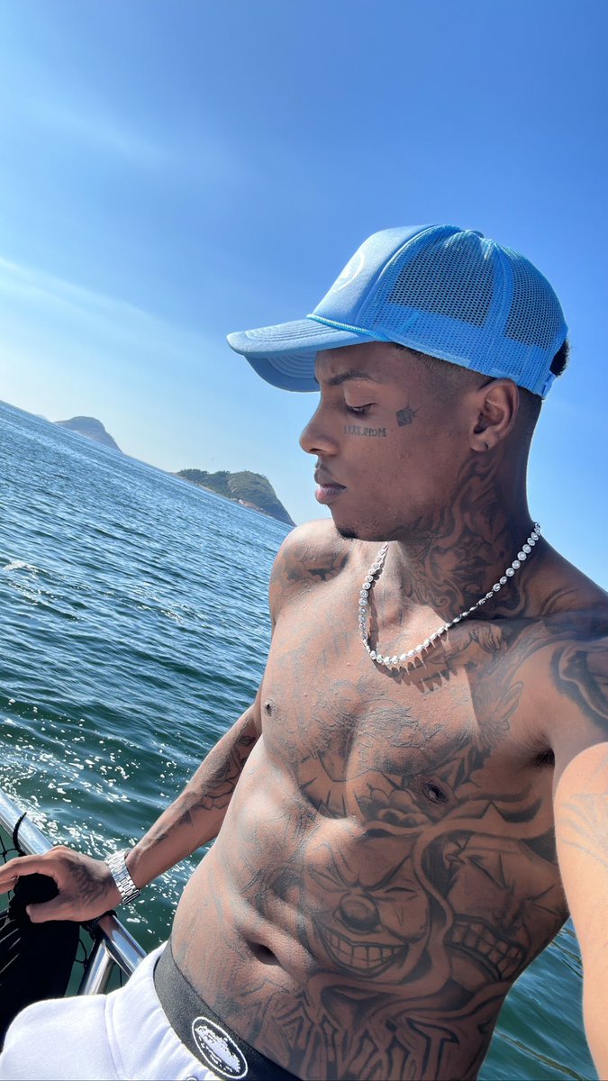 Realkayblack1's tweet photo. ERREJOTA https://t.co/3RMSS9TveP
