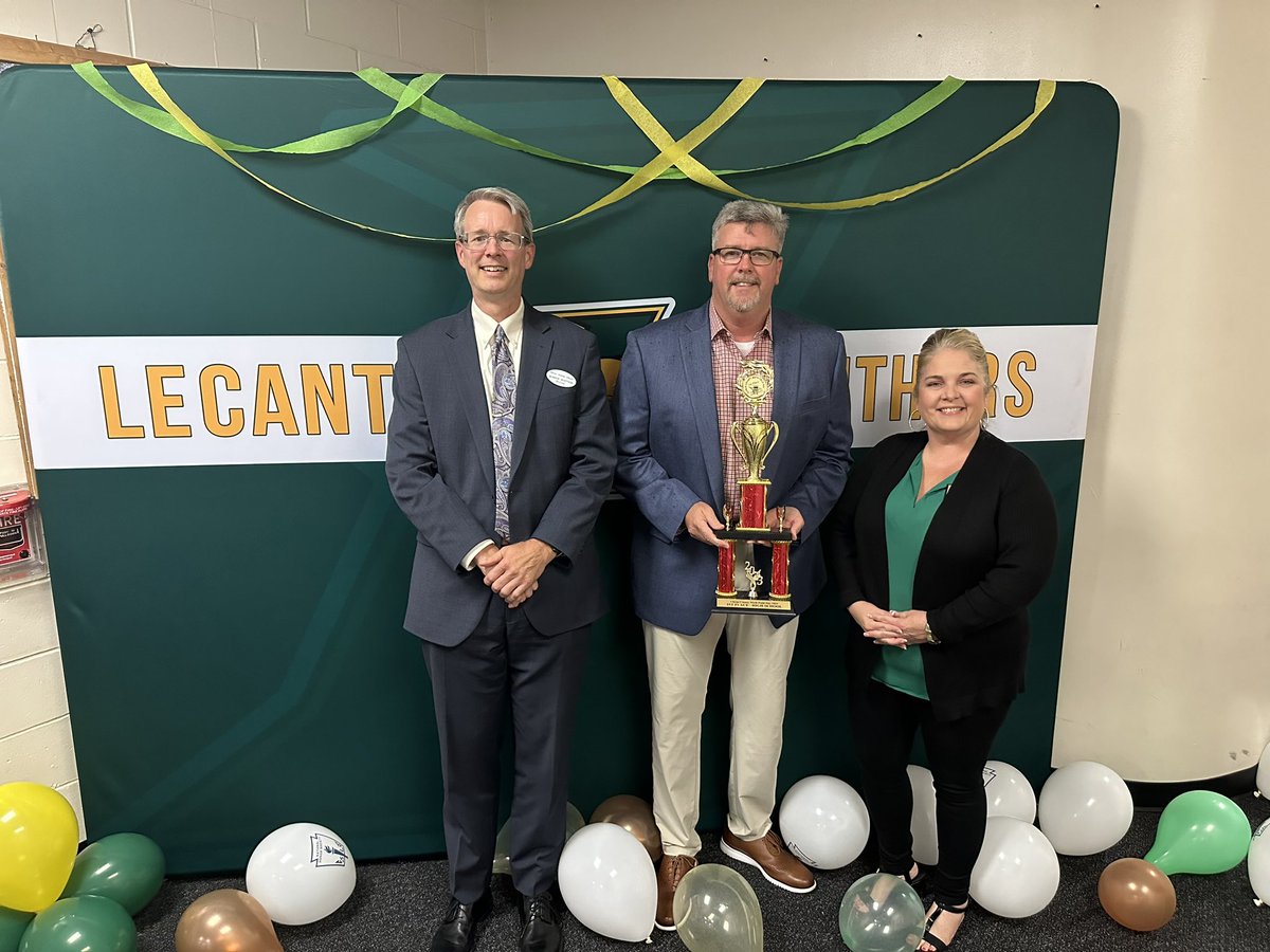 OneLecanto_News tweet media