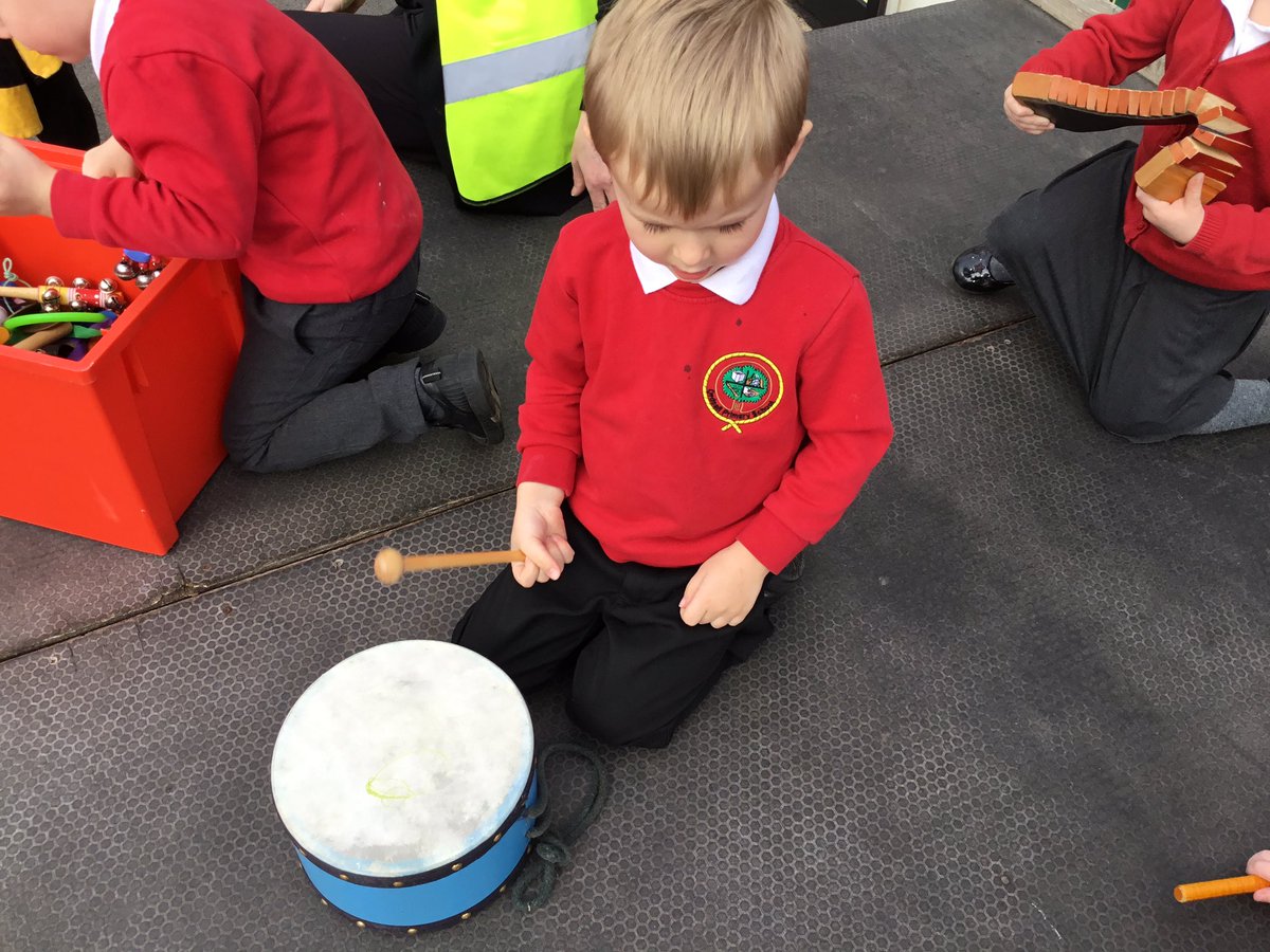 NurseryOPS's tweet image. Wow! The children are learning all about our instruments! How to play them, their names and how to play a beat! #opsmusic #expressiveartsanddesign