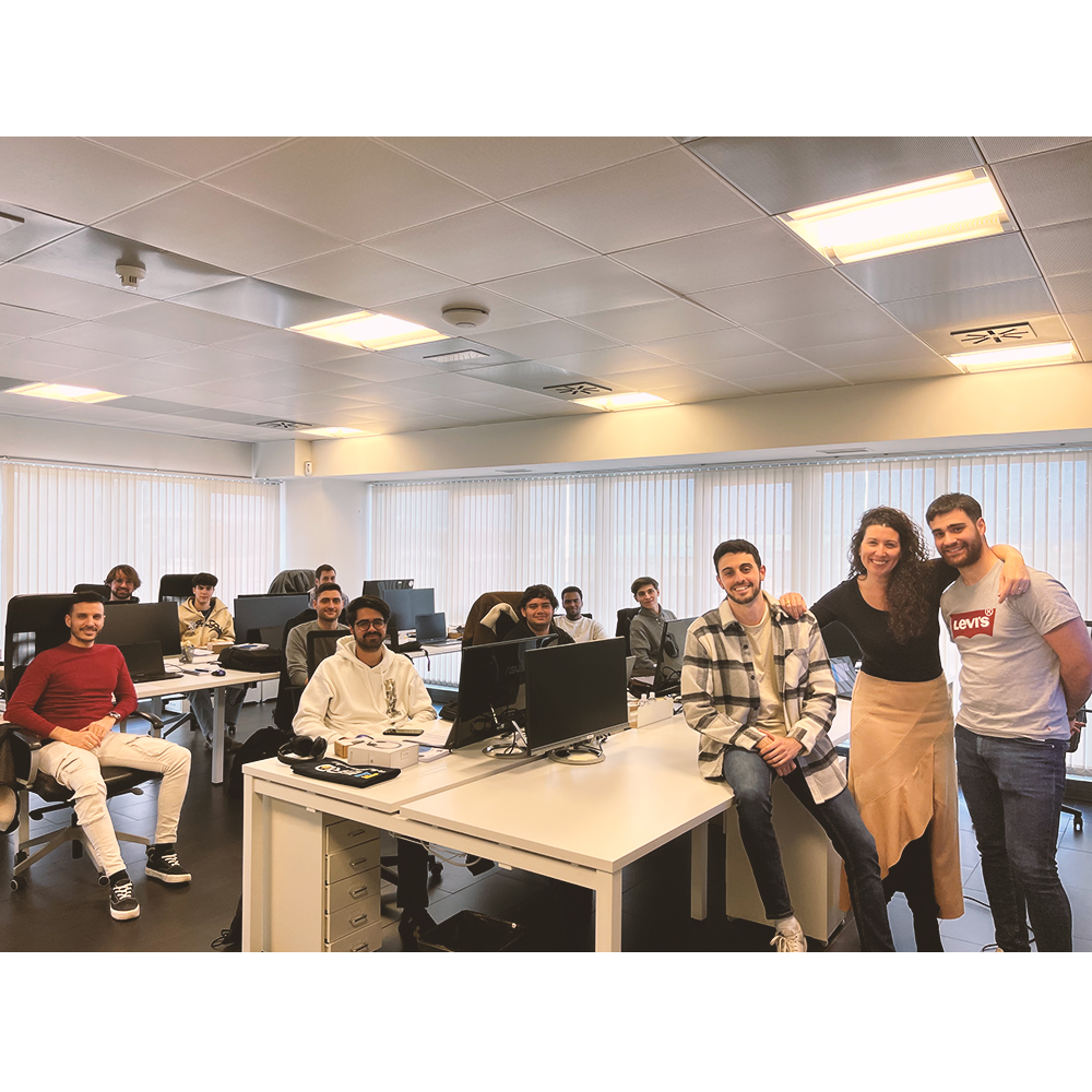 La segunda convocatoria de nuestro #AxazureUniversity comienza hoy con los chicos del módulo #DAM de la escuela <a href="/imf_education/">IMF</a> . Cogemos fuerzas y arrancamos motores 🚀. ¿Preparados?