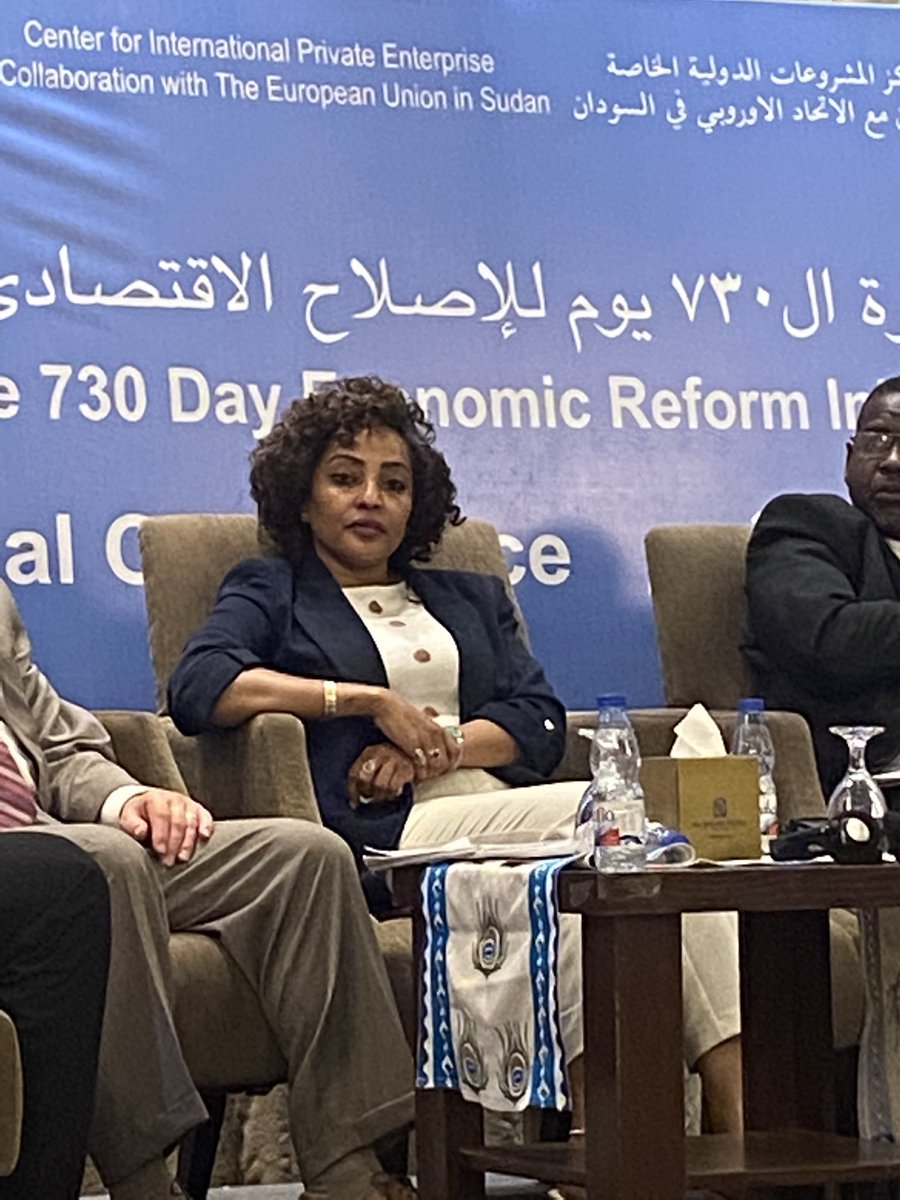 “There needs to be democratisation in companies registration, the govt. lacks registration measures for some #SMEs like food-trucks which challenges their business.” - Sara Khair <a href="/IHKhartoum/">Impact Hub Khartoum</a> #ERL730