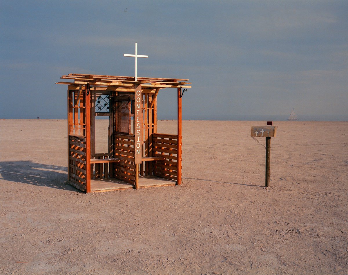 Alessanfru's tweet photo. Desert road trip on film https://t.co/A0CYBBE4eE