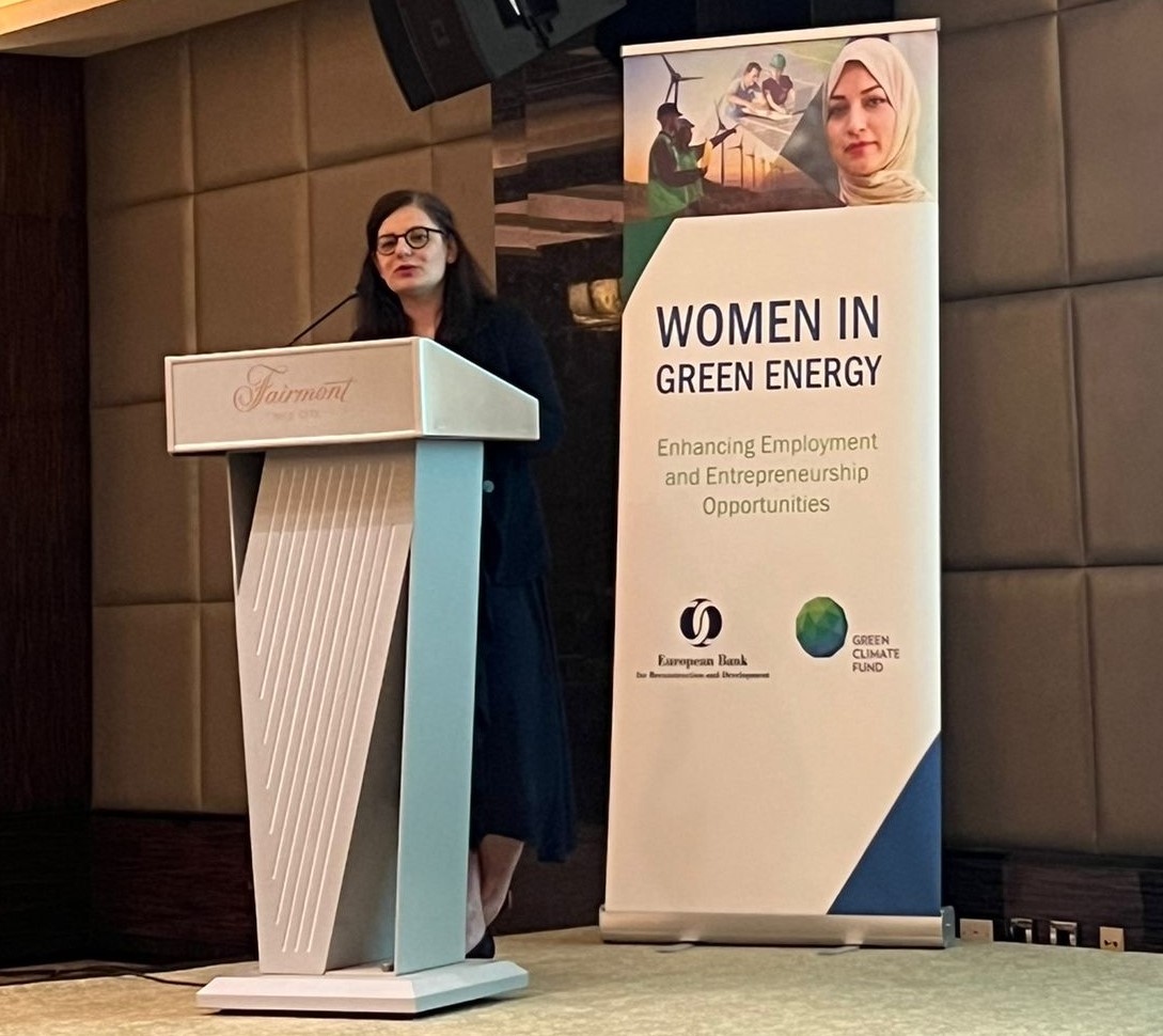 EBRDgreen's tweet photo. Women represent 32% of the workforce in the renewable energy sector globally, but 21% in Egypt. 

This is why we've partnered with @theGCF, the local authorities &amp; the private sector to promote gender equality in Egypt. https://t.co/3sRerqvKX7