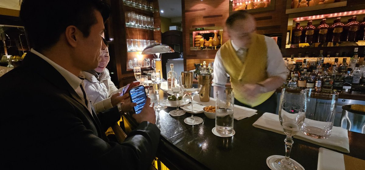 RicermanUK's tweet photo. Interesting night last night at China Tang bar in the Dorchester Hotel. Free drinks from the head bar man for a few hours. Was fun! Shame it wasn't something I could capture on a live stream. Beautiful place. https://t.co/DGQNKWy3xk
