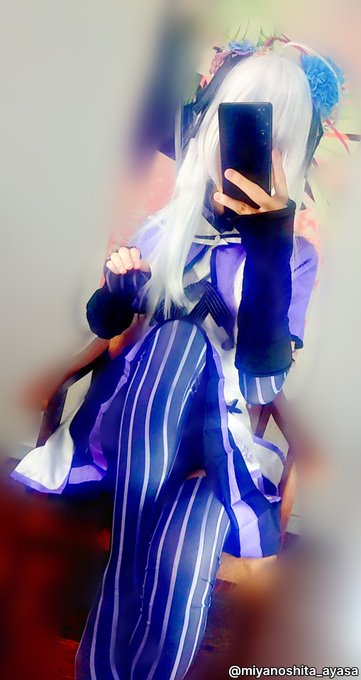 试了下东雪莲的COS服~嗯&hellip;&hellip;果然太高了还是有点不太适合的感觉 今天时间有点紧，没太仔细打理假毛，下次打理一下然后整一个抽插罕见伪娘ver （总感觉卖家好像把假毛搞错了，东雪莲两边的马尾应该更大些才是？） #伪娘<a href="/tag/%E4%BC%AA%E5%A8%98"class="tags">#伪娘</a><a href="/tag/%E7%94%B7%E3%81%AE%E5%A8%98"class="tags"><span>#男の娘</span></a>