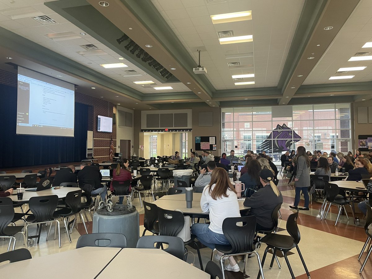 l_koehler's tweet photo. @TruettWilsonMS staff learning about AI and how it can impact the classroom. Thanks Brittany Roberts! #WilsonISaVibe #twwildcats #Innovators https://t.co/29HqcB6tbv