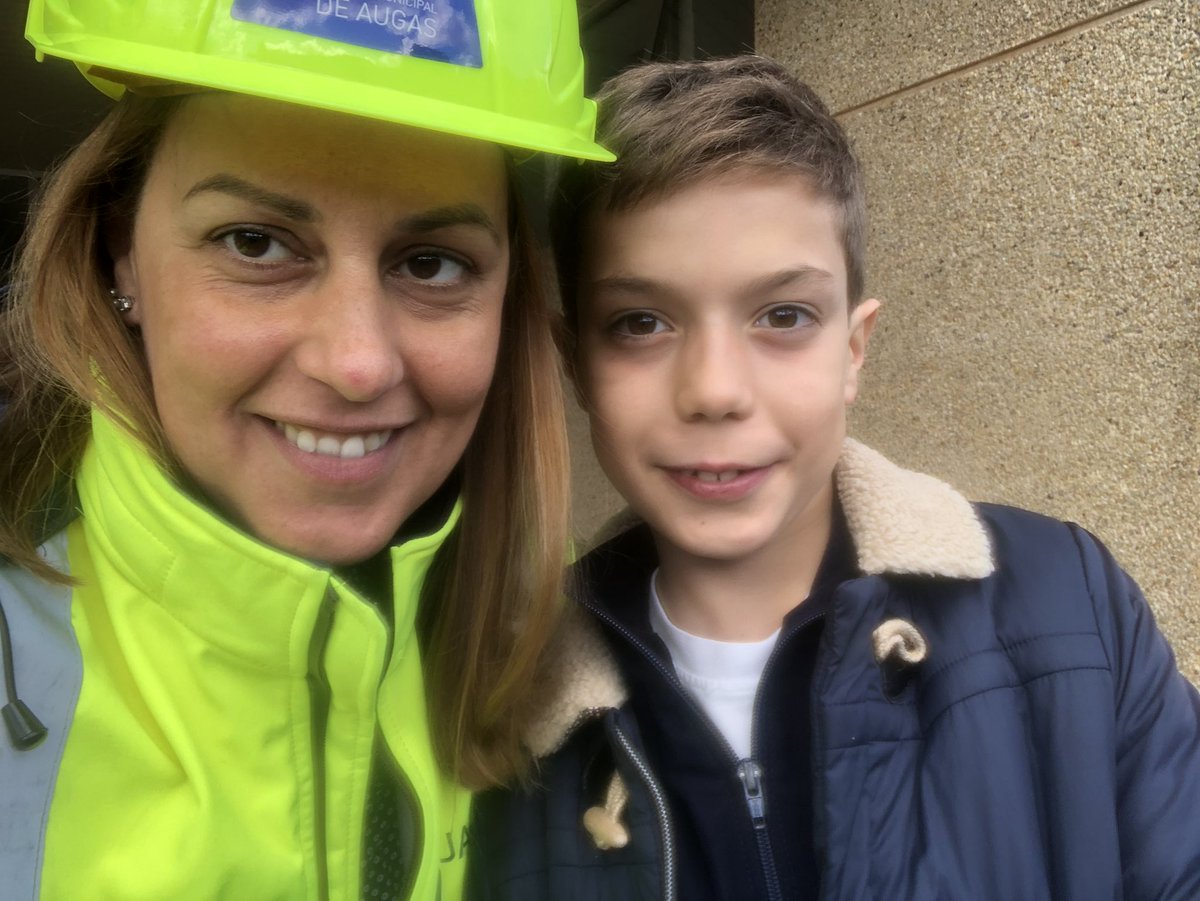 Privilegios de las visitas escolares: compartir mi trabajo con la familia, aunque ya supiera todo de oírmelo! #eubeboaugadabilla