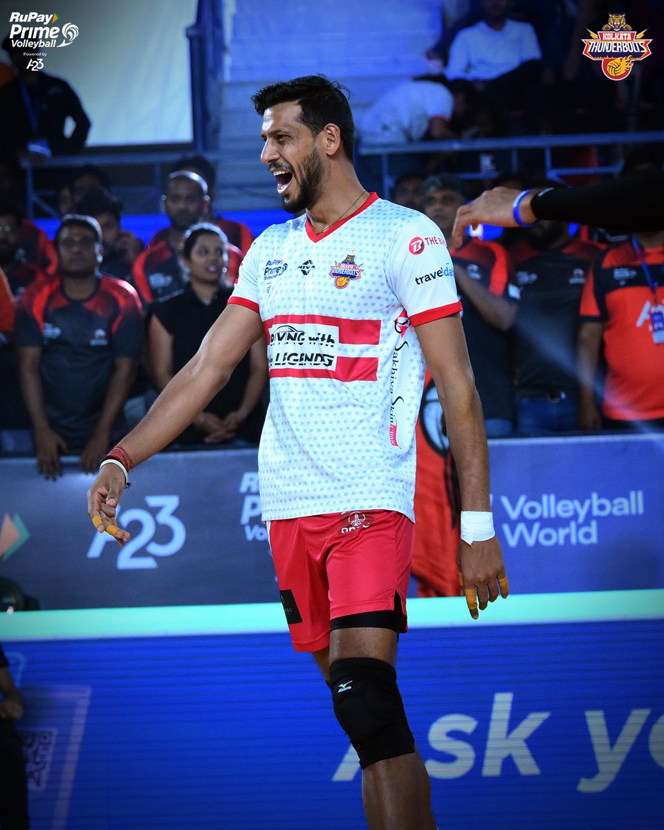 KolThunderBolts's tweet image. Serve. Block. Celebrate. Repeat 🔁

#RepeatTheProcess #KeepGoingStrong
#KhelbeBanglaJitbeBangla #RuPayPrimeVolley