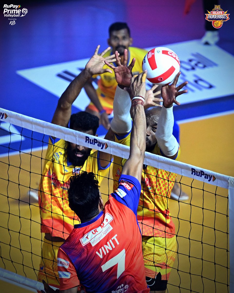 KolThunderBolts's tweet image. Serve. Block. Celebrate. Repeat 🔁

#RepeatTheProcess #KeepGoingStrong
#KhelbeBanglaJitbeBangla #RuPayPrimeVolley