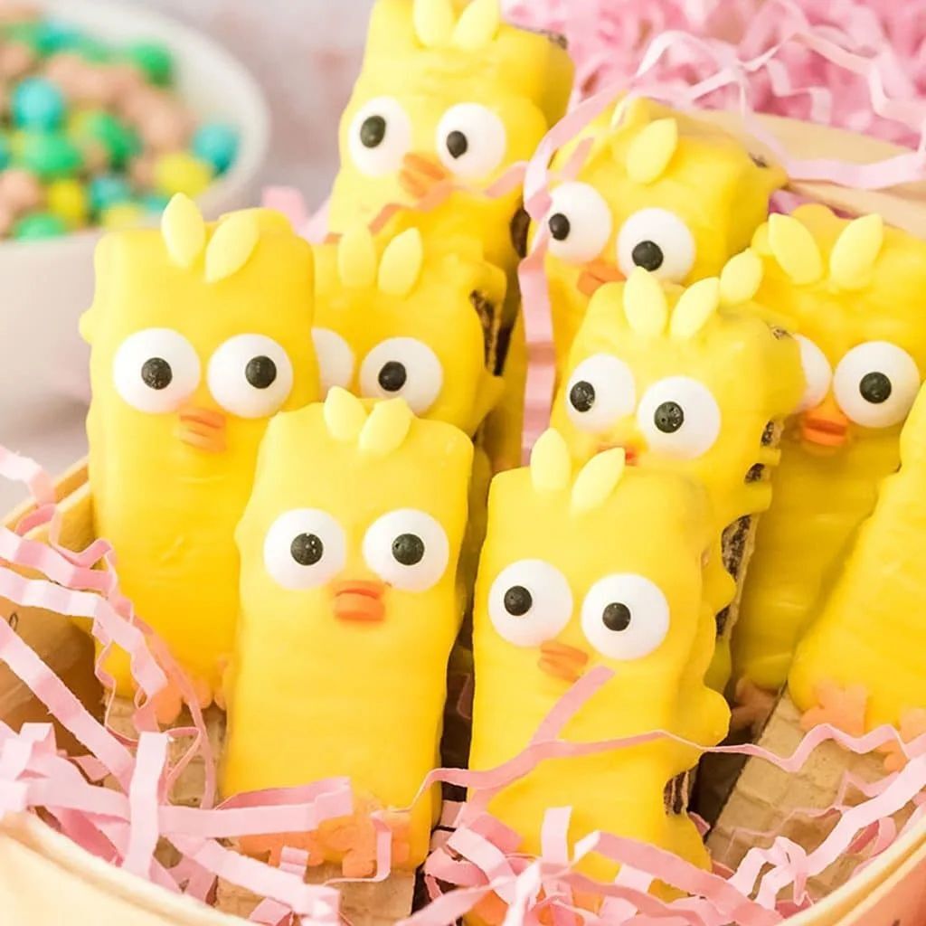 Happy Spring 🐥

These little cuties are really easy to make.

You'll need 👇🏼
1 package sugar wafer cookies any flavor
1 cup yellow candy melts
1 tablespoon coconut oil
candy eyeballs
orange sprinkles for the beak
orange flower-shaped sprinkles for th… instagr.am/p/CqDenXUsIAY/