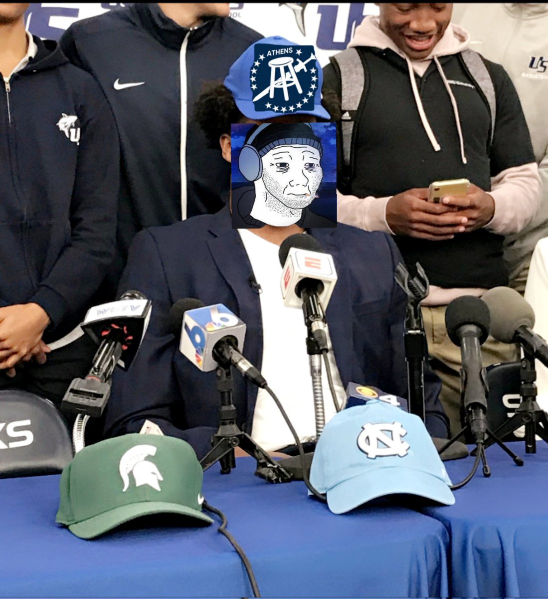 I am happy to announce I have decided to further my academic and meme career at @BarstoolAthens. Let's gooo!!!🥶 #athenscommit #5starrecruit