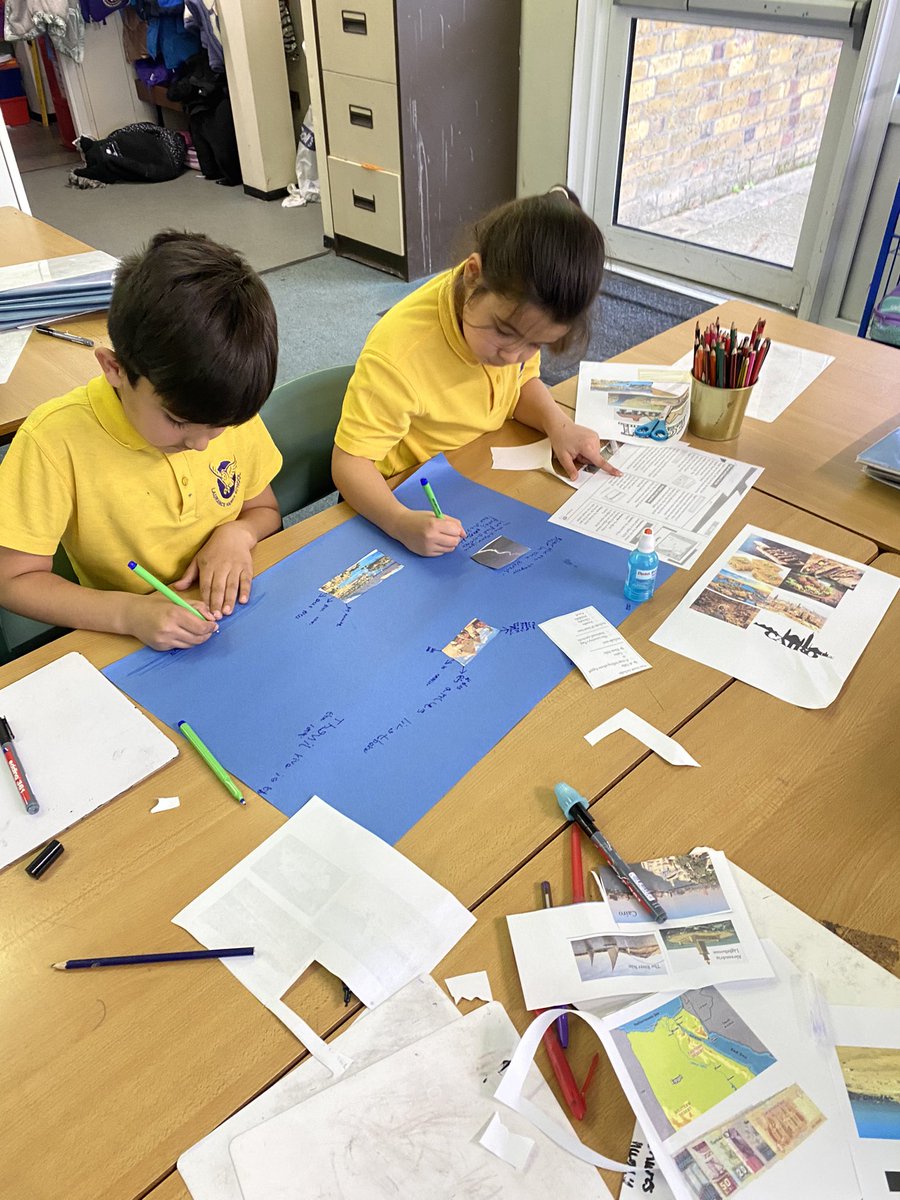 Year 3 are working in teams to create posters filled with Egyptian facts that they have researched 🇪🇬 @MissBanksLHS
