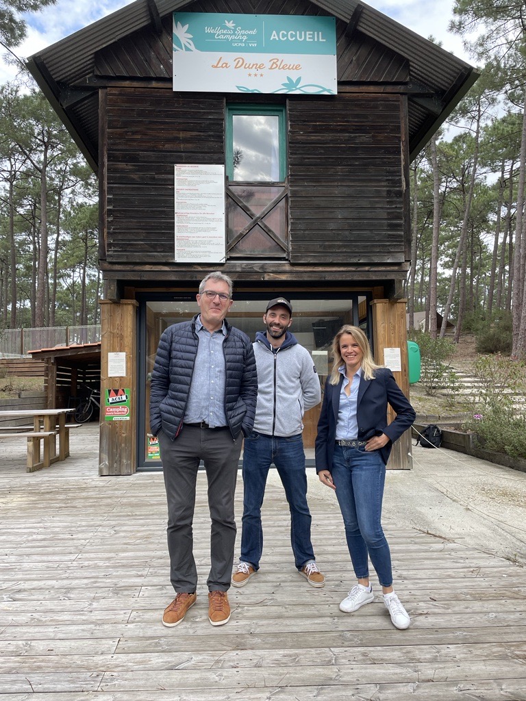 sequoiasoft's tweet image. Tournage chez notre client Wellness Sport #Camping @Groupe_UCPA, Renaud Seguin Directeur des Campings et Isabelle Viale, notre Directrice Marketing. La suite logicielle eSeason @Sequoiasoft_HPA équipe les 3 campings du groupe et permet leur commercialisation et gestion #HPA