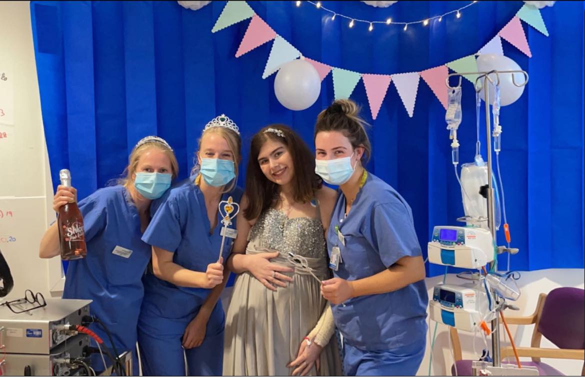 17 year-old Freya has been in our hospital for a year, awaiting and then having a heart-lung transplant. 

In that time, she missed her GCSEs and also her prom night. However, our amazing critical care staff made sure that she would still go to the ball! 🥳 🤗