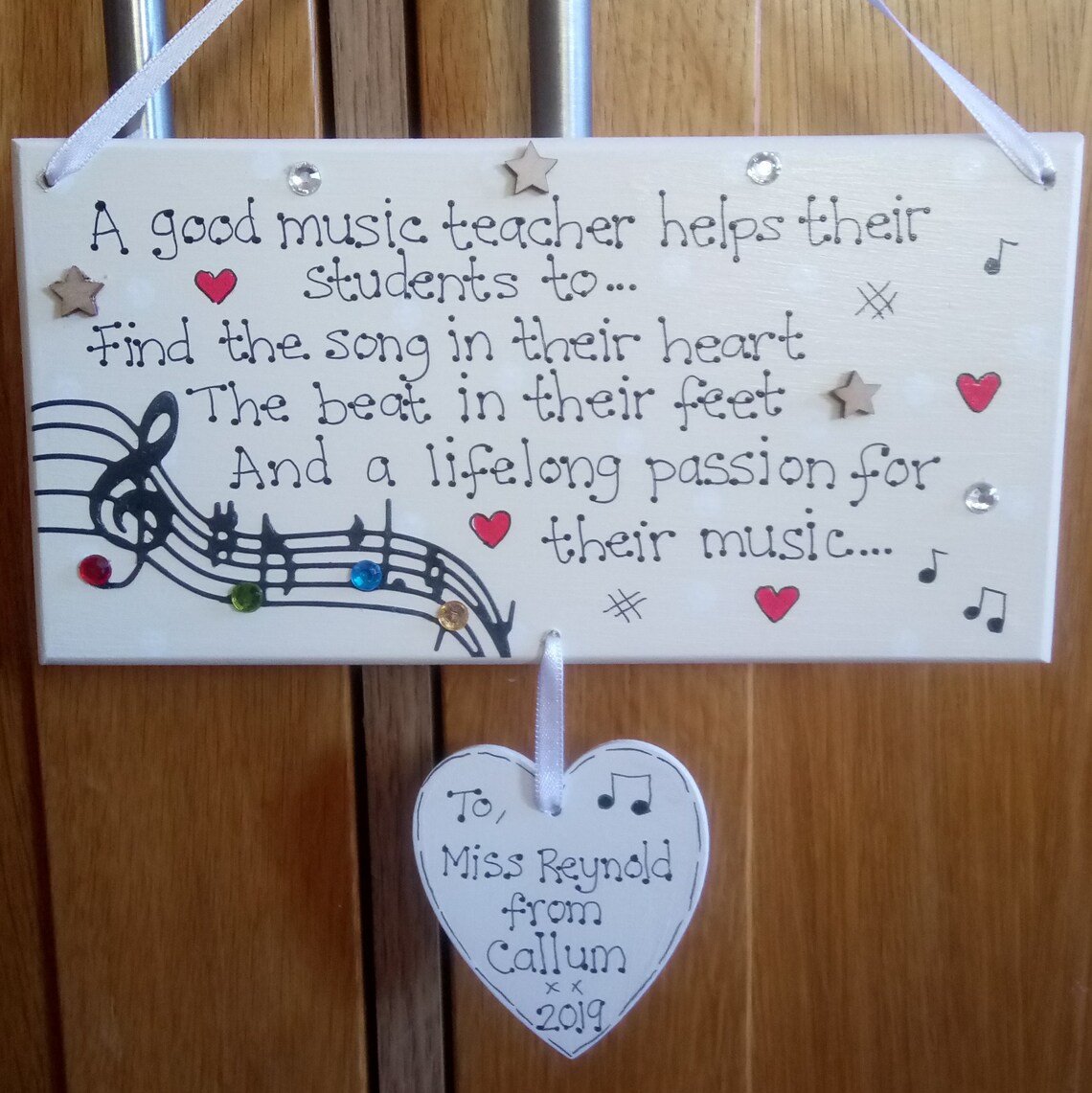 Music is a work of heart - a gift for a teacher that teaches from the heart!
#music #teacher #giftsforteachers #gifthour #bizhour #handmade #creative #smartnetworking #craft
etsy.me/3ZcsB72 via @Etsy