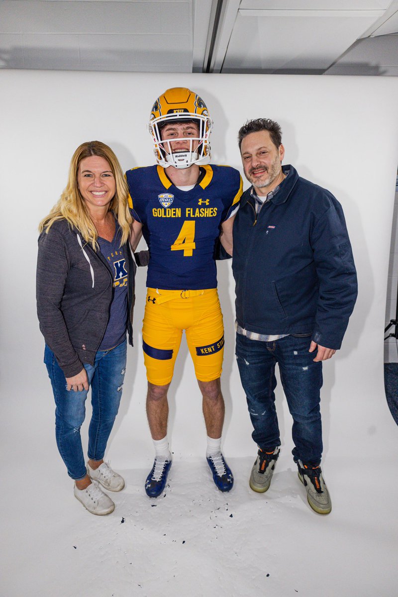 NickCuva's tweet photo. Had an amazing day at Kent State! Loved everything about it. Thank you @Coach_Ferrell55 for the invite! @Tallmadge_FB @CoachKMorgs https://t.co/yIRKbs9wgg