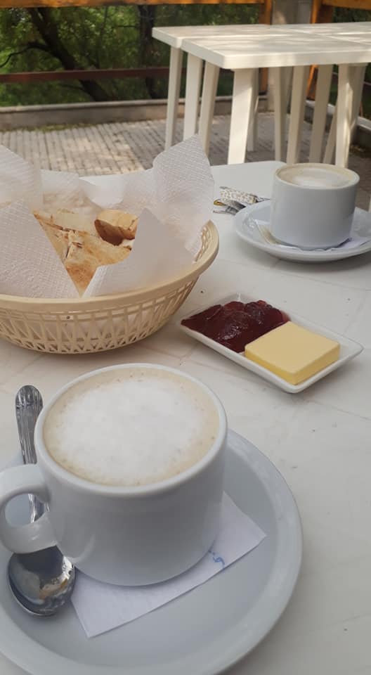 Lyon_Camping's tweet photo. Ya estamos tomando reservas para Semana Santa. 
Lyon + Merlo = Combo ideal para descansar y disfrutar https://t.co/Oc7GkN8zxb