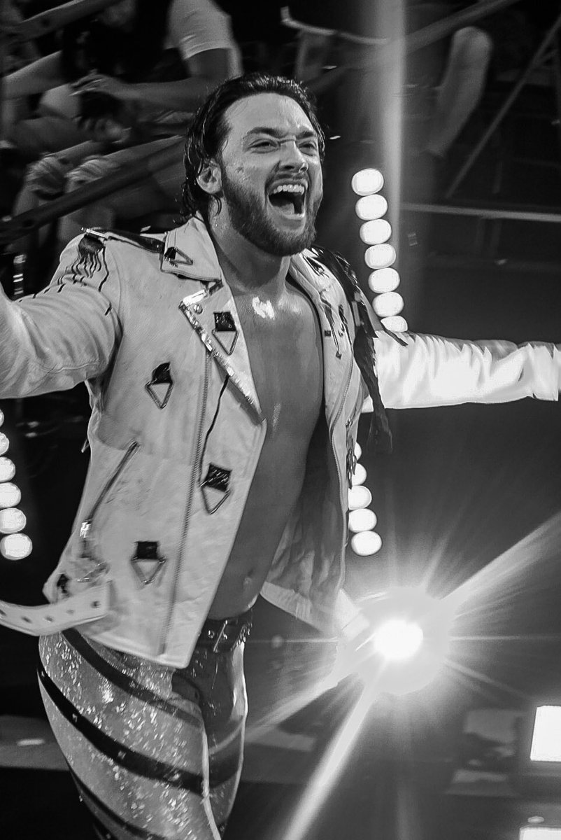 Rock The World 🎸💪🏻🔥📸

#BigBodyJavi @javierbernalWWE 

NXT Tonight 😎👍🏻