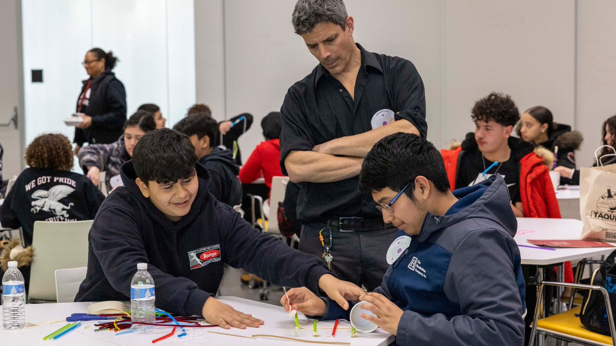 hseas's tweet photo. Inspiring students to study and pursue STEM careers was a key goal of Full STEAM Ahead on Pi Day. Eighth-grade students from four @BostonSchools spent March 14 at the Science and Engineering Complex doing hands-on engineering projects. https://t.co/g8AbFM0eB0 https://t.co/nzTgoMS3PD