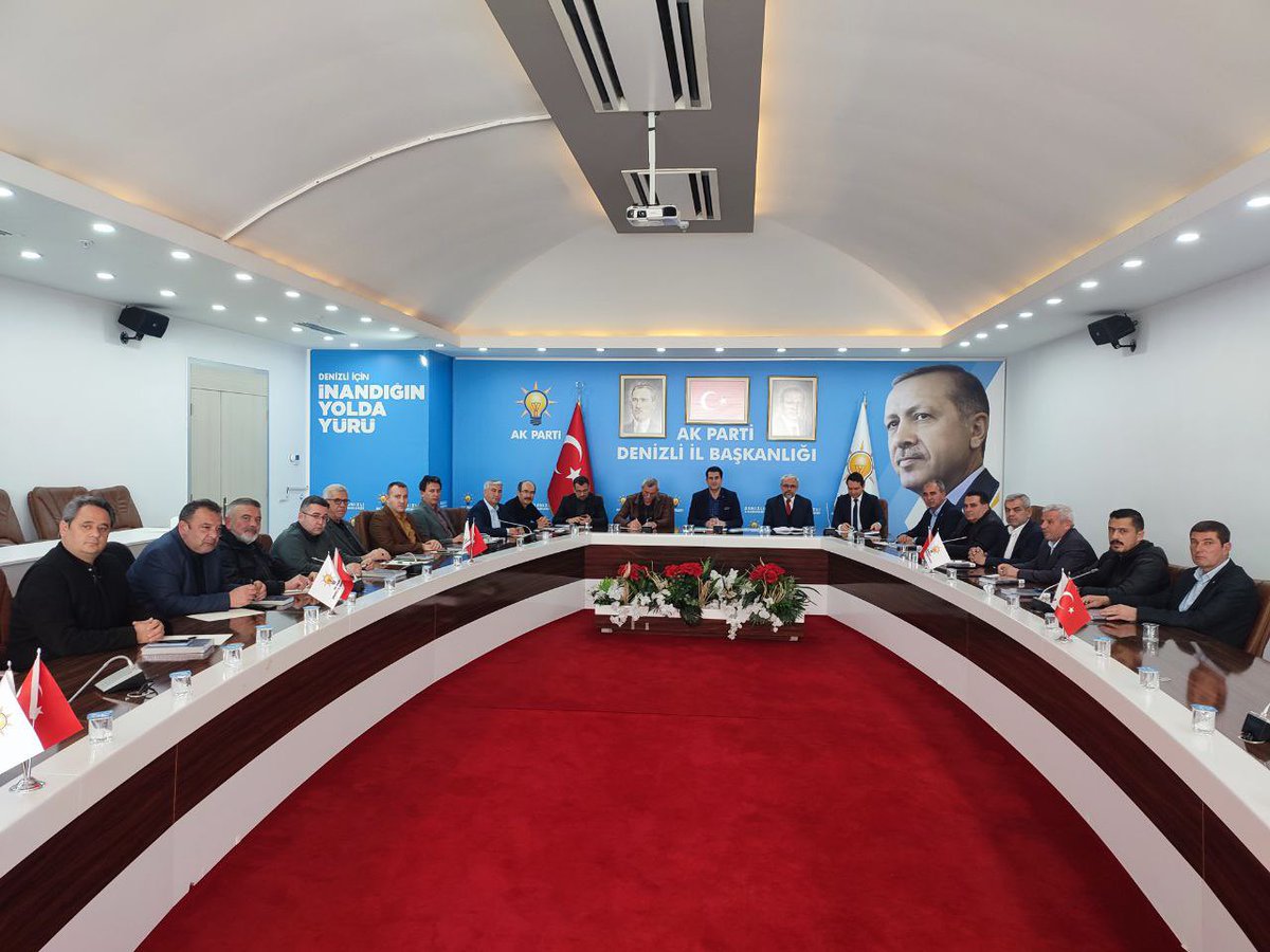 İl Başkanımız Sayın Yücel Güngör başkanlığında ilçe başkanları toplantımızı gerçekleştirdik.

19 ilçemizin tamamında gönülden gönüle köprüler inşa edecek kadrolarımızla kampanya dönemine dair hazırlıklarımız tamam ✅

“İnşallah 14 Mayıs'ta da zaferi sandıktan çıkartacağız.” 💪