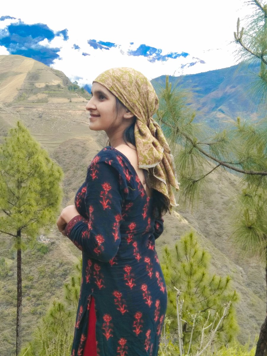 TJaismine's tweet photo. हुस्न पहाड़ों का.......... ओ साहेभा...........
#HimachalPradesh.
#todayview https://t.co/ZeI4GTmJWw