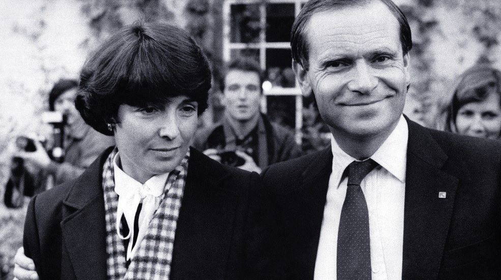 Hyper Media tweet media