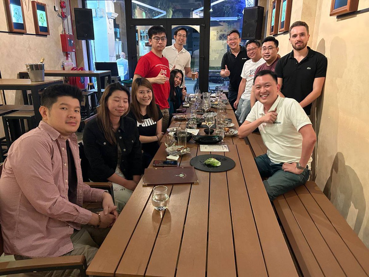 Great evening with @TheSandboxSG community, learning more about <a href="/TheSandboxGame/">The Sandbox</a> presence in Singapore 🇸🇬 and simply having a great time talking #Metaverse , NFT and privilege of meeting SandboxSg local partner <a href="/UKISSTech/">UKISS Technology</a> team to learn about their one of a kind hardwarewallet !