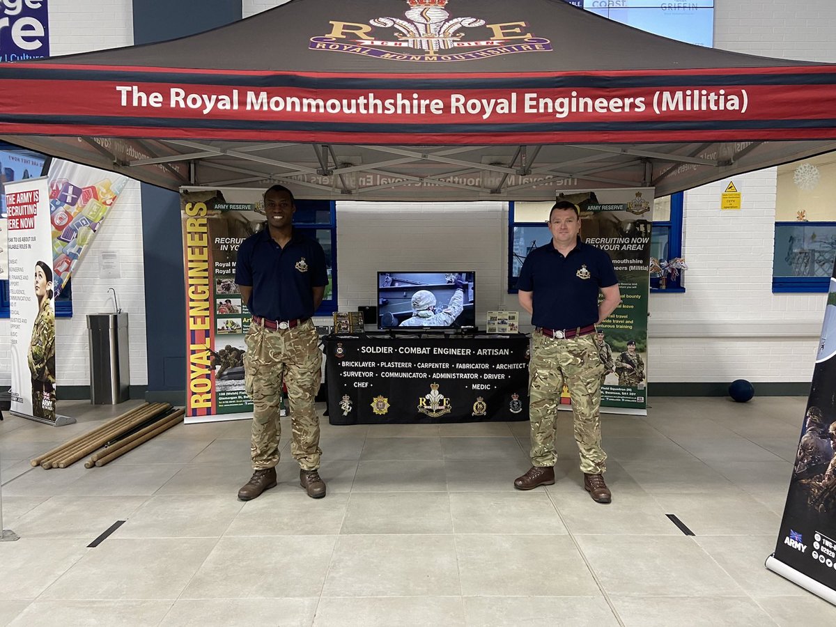 Members of the 108 (Welsh) Field Squadron (Militia) Recruiting Team were at Pembroke College to help support the launch of the College Military Hub. Soldier.CombatEngineer.Artisan If a role in the Army Reserves interests you: army.mod.uk/who-we-are/cor…