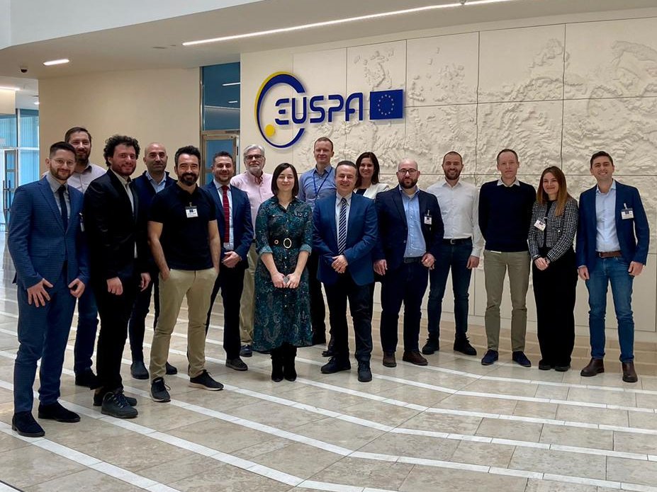 Certiflight (@certiflight) on Twitter photo Group photo at <a href="/EU4Space/">🇪🇺 EUSPA - EU Agency for the Space Programme</a> premises in Prague.
The Consortium partners join the Preliminary Design Review meeting. Group photo at <a href="/EU4Space/">🇪🇺 EUSPA - EU Agency for the Space Programme</a> premises in Prague.
The Consortium partners join the Preliminary Design Review meeting.