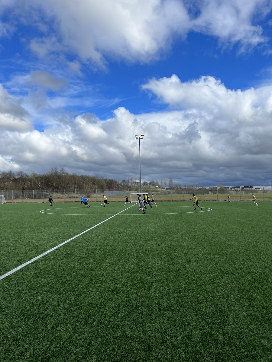 Football one-off perfomances underway ⚽️ <a href="/LochendPEDept/">LochendHighPEDept</a>