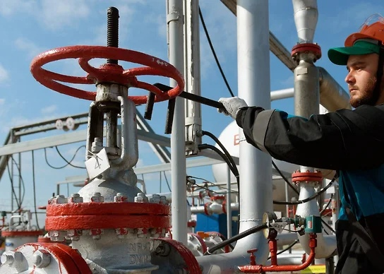 Vladivoscope's tweet photo. La Russie #prolonge sa décision de #réduire la production de #pétrole de 500 000 barils par jour jusqu'en juin.
https://t.co/Fd1jNhQbEZ https://t.co/krzJWxV69A