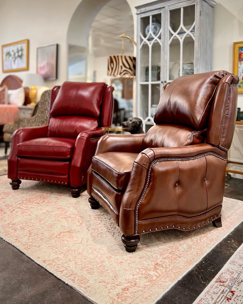 DowntownNorman's tweet image. Refresh your home for spring with new looks from #NormanOK's premier furniture store.

How 'bout these looks from @MisterRobertOK?

#shoplocal #shopNorman