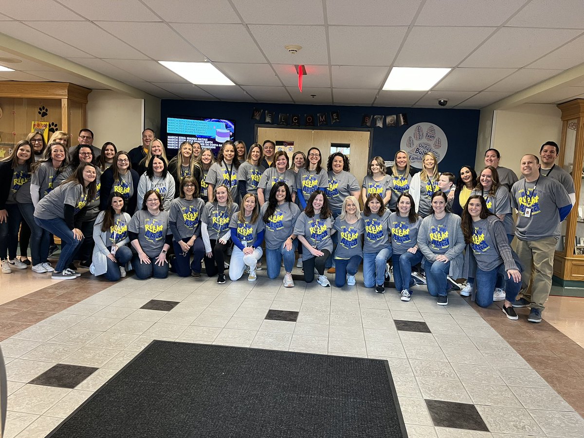 HowellMemorial's tweet image. Celebrating World Down Syndrome Day today! Thank you to Mrs. Roberto’s class for the amazing shirts and love seeing our Bulldogs decorate their lockers with unique socks! Much more to come this week. #WorkHardBeKindGoBulldogs