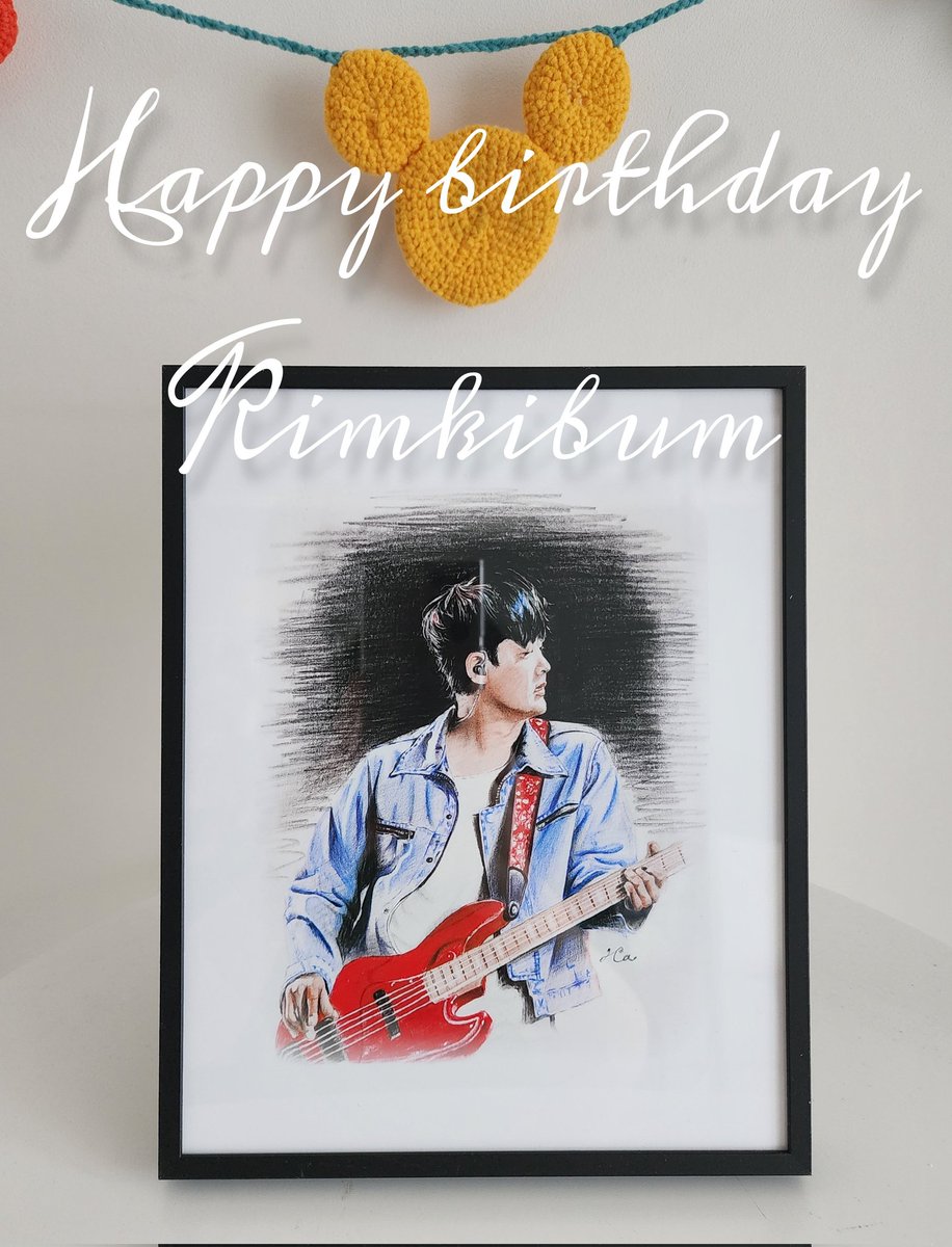 멋진 베이시스트 김기범님 생일을 축하합니다 
행복한 하루 보내세요 
#국카스텐 #김기범 #생일축하합니다