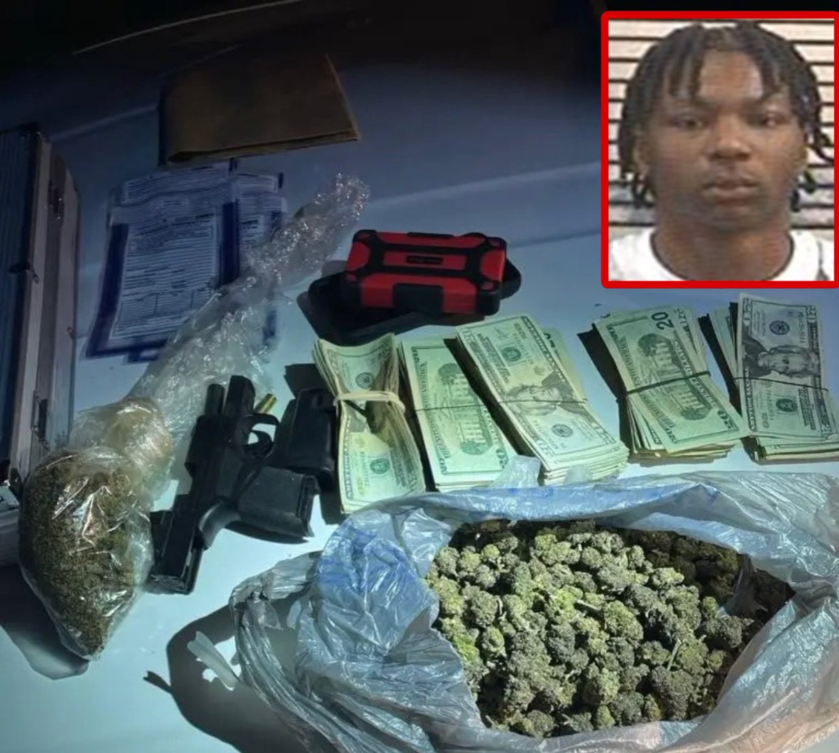 Alabama football player attempted to flee cops at 141 mph before drug arrest.
Over 220g of marijuana and $7000 in cash was found in the Charger. He blamed the passenger on why he ran.. “He told me to punch it!”
