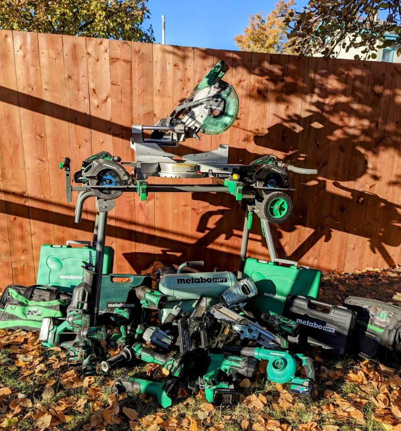 MetaboHPT's tweet photo. Those guys at Kase Carpentry are green fiends! What a killer setup! ๐๐๐
Thank you for your business and continued support ๐ค
๐ธ: vincentqw
#MetaboHPT #GreenMeansGO #MultiVolt #Tools #PowerTools #Pro #CordlessTools #ToolsOfTheTrade #RespectTheTrades #ToolCollection https://t.co/d07o6FBxWi