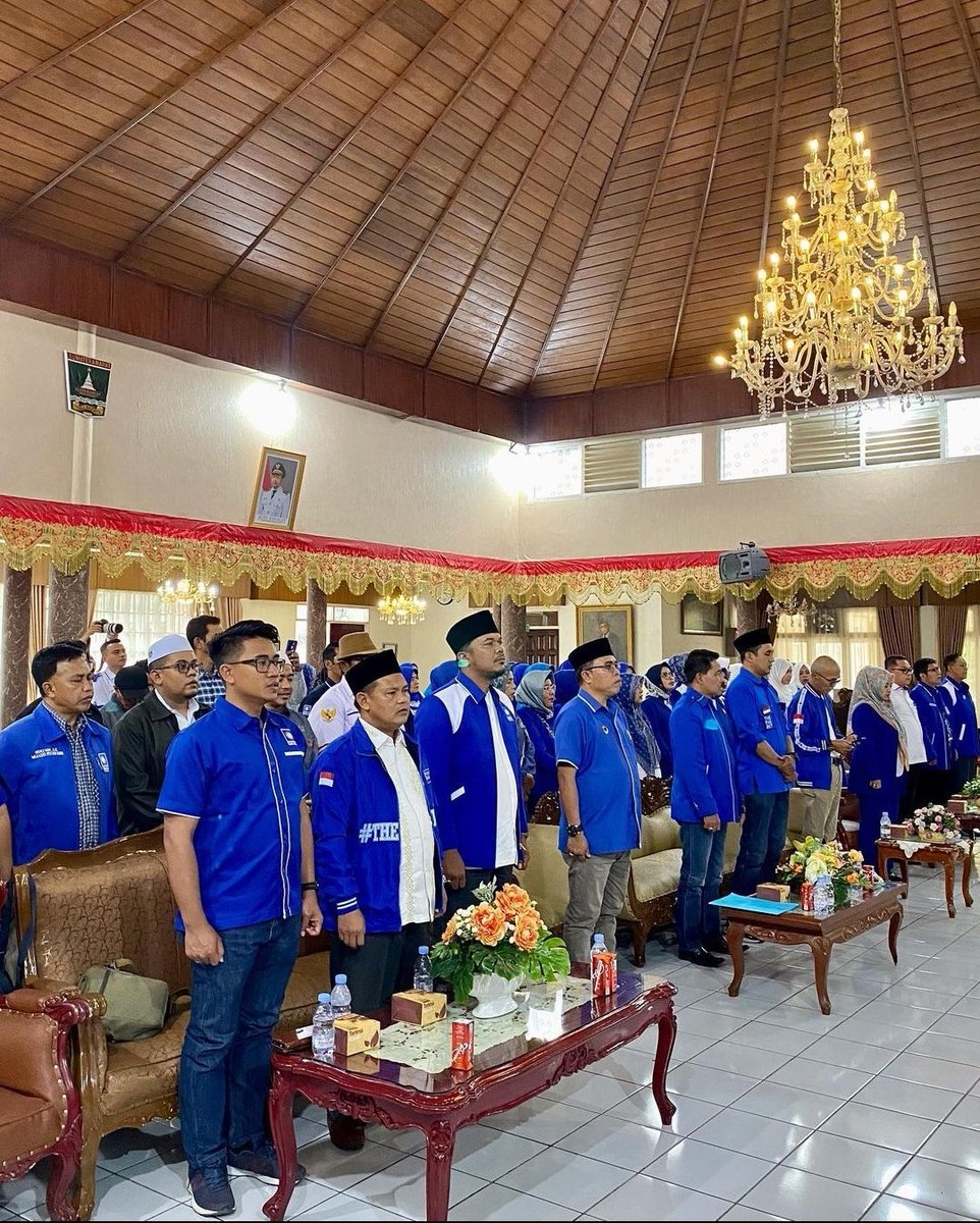 syaflinchaniago's tweet photo. .
Alhamdulillah, Terlaksana ROADSHOW Penguatan Dewan Pimpinan Wilayah (DPW) Kepada Dewan Pimpinan Daerah (DPD) & Bakal Calon Legislatif (BACALEG) Partai (PAN) Kabupaten Agam - Bukittinggi.
KADERโฆ SIAP!!!
PANโฆ MENANG!!!
KADER PANโฆ SIAP MENANG!!!
#AmanatNasional #PAN12 https://t.co/RJAXafrYsk