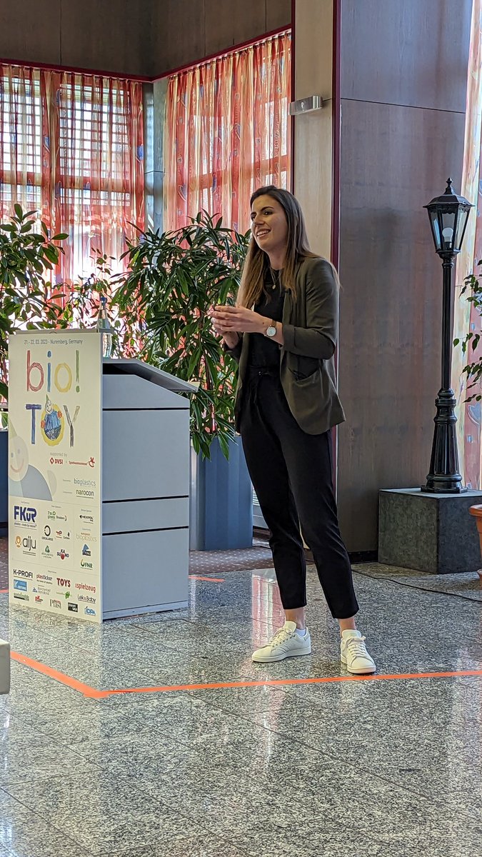 bioplasticsmag's tweet photo. Jasmin Brinkmann of ISCC tslking at bio!TOY 2023 in Nuremberg #biotoy https://t.co/RqxmRV3X8k